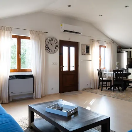 Vi La Mare With Heated Pool Appartamento *