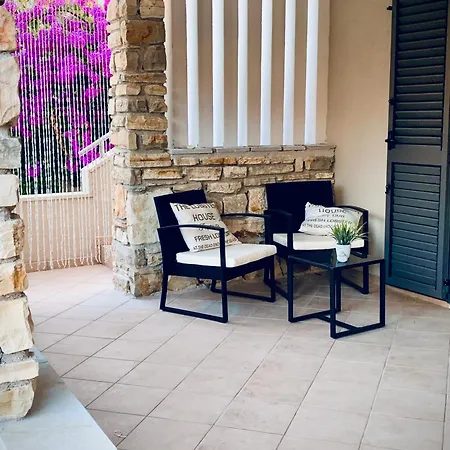 Vi La Mare With Heated Pool Appartamento *