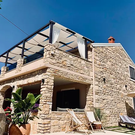 아파트 Vi La Mare With Heated Pool