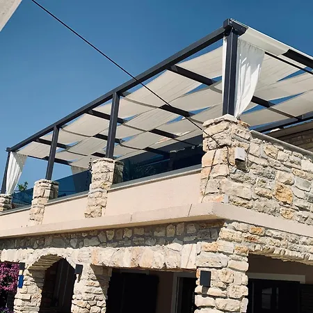 Vi La Mare With Heated Pool * 자다르