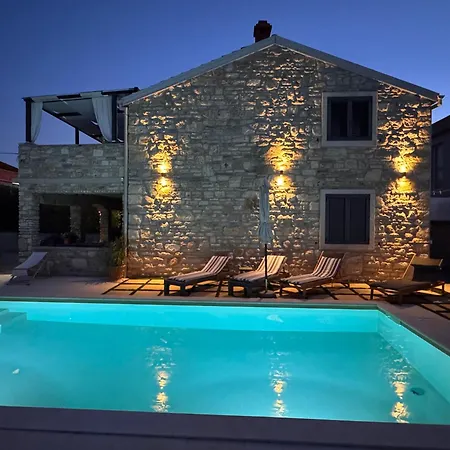 Vi La Mare - Mediterranes Apartment-feeling Mit Poolgenuss דירה זאדאר