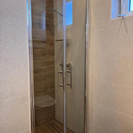 Vi La Mare - Mediterranes Apartment-feeling Mit Poolgenuss Zadar